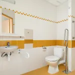 Functional With Ac Lechicka Very Berry By Renters *