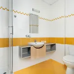 Apartment Functional With Ac Lechicka Very Berry By Renters Poznan