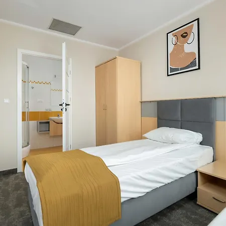 Functional With Ac Lechicka Very Berry By Renters Poznań