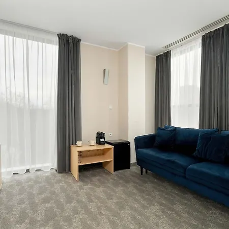 Апартаменты Functional With Ac Lechicka Very Berry By Renters Познань