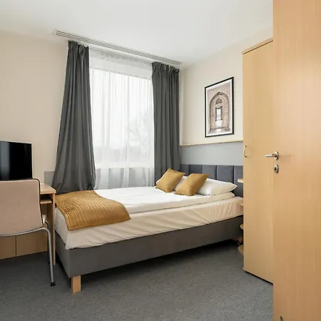 Functional With Ac Lechicka Very Berry By Renters