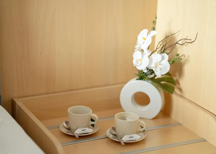 Apartment Functional With Ac Lechicka Very Berry By Renters Poznan