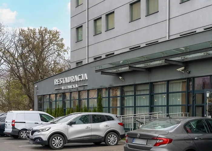 Functional With Ac Lechicka Very Berry By Renters Apartment